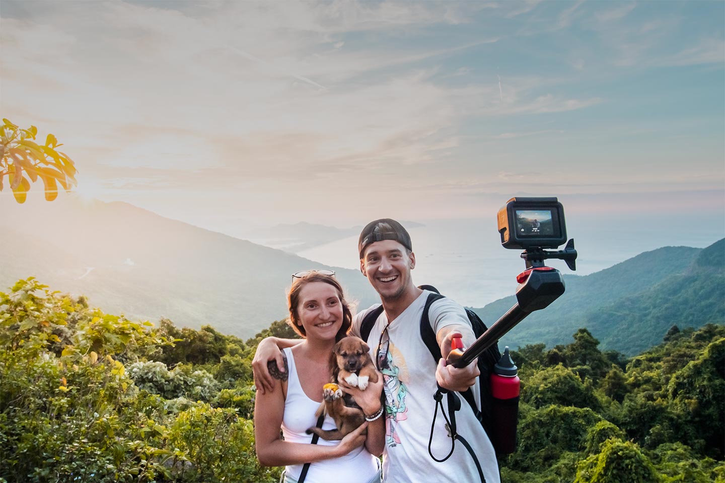 Sailing La Vagabonde's Selfie Stick Of Choice Spivo